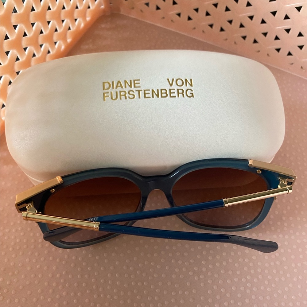 Diane Von Furstenburg DVF650S